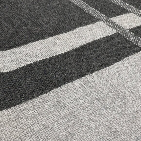 Riona Men's Scarf Made with Australian Merino Wool Blend - NWT - Picture 6 of 8